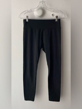 OFFLINE BY AERIE BLACK LEGGINGS - SIZE M!
